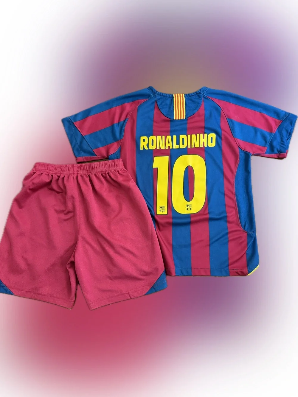 Nike Kids FC Barcelona Ronaldinho 10 jersey and shorts set